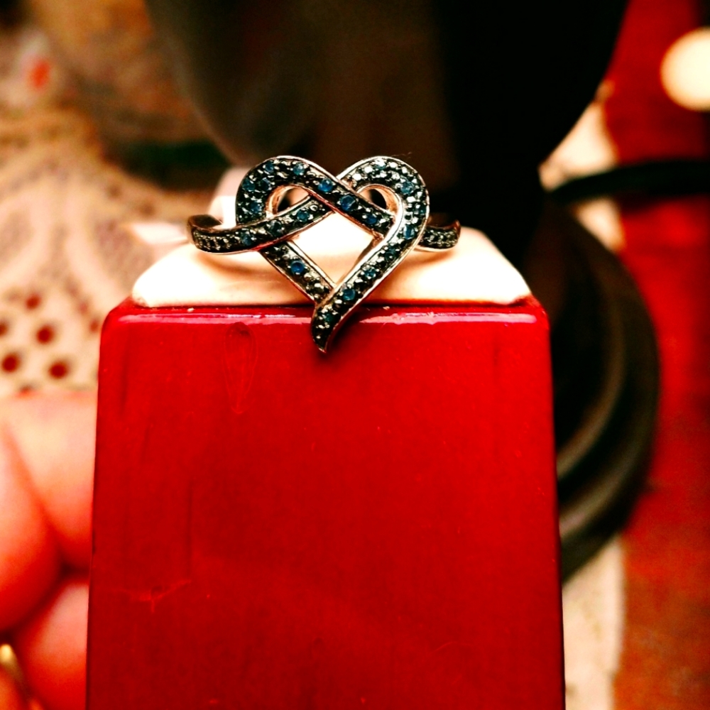 Blue Velvet Diamond Ring